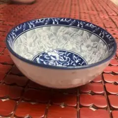青と白の花柄 陶器ボウル323