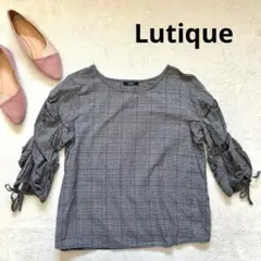 【Lutique 】M 七分袖ブラウシャツ　グレー　チェック柄　春秋