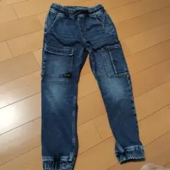 Item thumbnail for item f5de829f-85cf-44ed-8b0e-68288694fba9