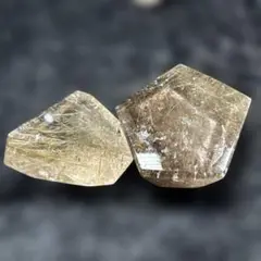 2個セット　美麗クリア　ゴールドルチルクォーツ　フリーフォーム