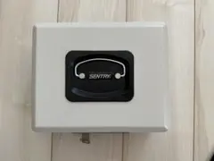 【値下げ】SENTRY 金庫 ホワイト 鍵付き