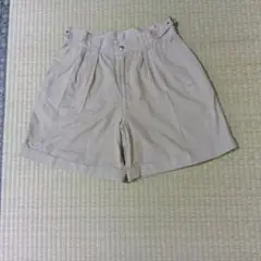ベージュ ショートパンツ 約45cm丈