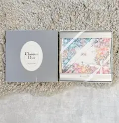 未使用　Christian Dior 花柄ハンカチ ギフトボックス（箱汚れあり）