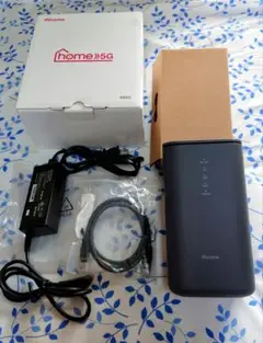 ドコモ Home 5G HR02 WiFiルーター　ダークグレー