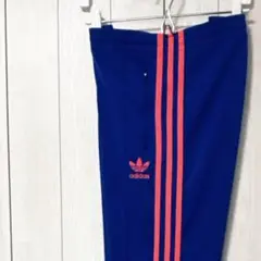 アディダス オリジナルス adidas トラックパンツ 刺繍ロゴ 蛍光カラー