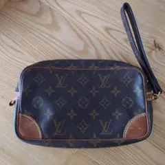 Item thumbnail for item 4942820f-ba18-4680-9f8a-5edb33b5d5a9