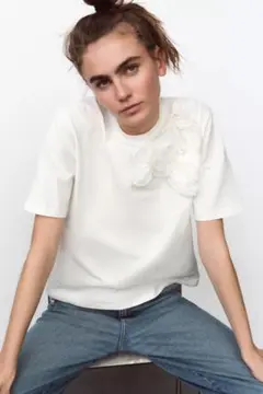 新品未使用　ZARA フラワーディテール入りトップス