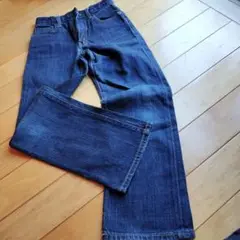 濃い青 デニム ストレートパンツ 130