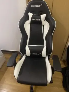 ゲーミングチェアAKRACING