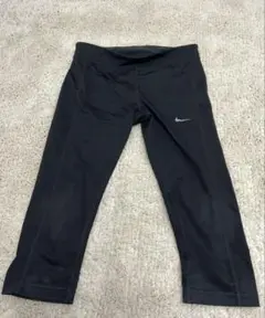 Nike Dri-FIT ブラック ハーフタイツ　Mサイズ　レディース