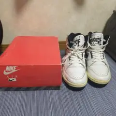希少　NIKE　コートフォース　89s