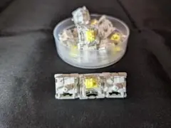 Keychron G215 Super Switch - バナナ軸