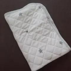 星柄キルティング敷きパッド　60×90㎝　ベビー用
