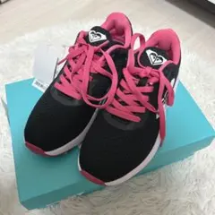ROXY スニーカー（黒×ピンク）