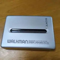 希少　箱付き　SONY WM-600 ソニー　カセットウォークマン 通電OK SONY WM-600 黒 電池ボックス付 ウォークマン ジャンク