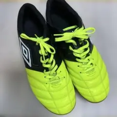 Umbro フットサルシューズ イエロー/ブラック