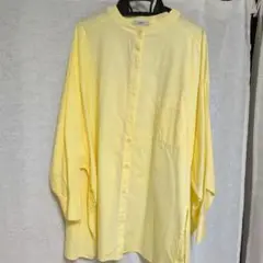 ノーカラーシャツ