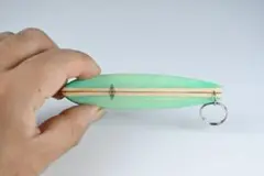 ロングボード型キーホルダー（薄緑）
