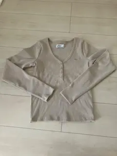 【未使用】HOLLISTER ベージュ Vネック Tシャツ S