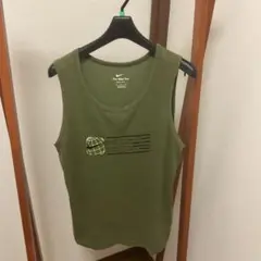 Nike タンクトップ オリーブグリーン
