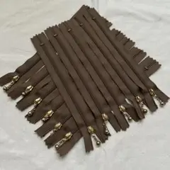 Item thumbnail for item 05eda8ed-e897-494f-861d-5d63f2812e84