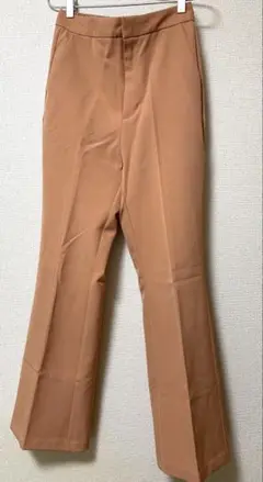 GU レディース フレアパンツ サーモンピンク オレンジ