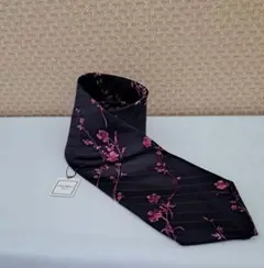 タグ付き　NINA RICCI　花柄シルクネクタイ