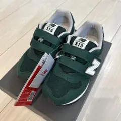 【新品未使用】ニューバランス・キッズスニーカー18.5cm