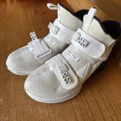 レブロンソルジャー13 /LEBRON SOLDIER XIII