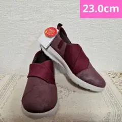 23.0cm♡レディース ♡幅広3e♡フェイクレザー♡クロスベルトスリッポン
