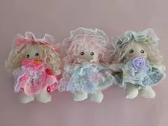 カントリードール　ハンドメイド　　ミニミニドールキーホルダー付き３体セット