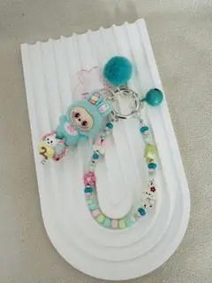 【大人気】ラブブのスマホストラップ