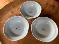 メダカ小皿：青磁