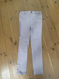 未使用anyFAM130㎝リボン付き薄紫色スリムパンツ