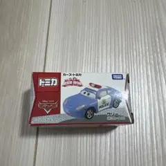 タカラトミー　カーズ　トミカ・サリー　ポリスカータイプ Amazon | トミカ カーズ サリー ポリスカータイプ | ミニカー