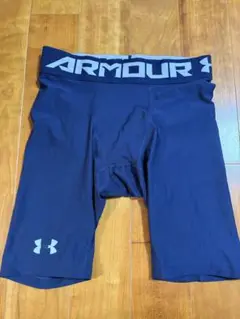 Under Armour インナーパンツ　ネイビーLG