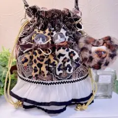 コヤンイサムチョン♡黒インド刺繍のローリーandハチワレの巾着ショルダーバッグ