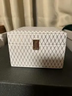 Yves Saint Laurent 2024限定ホリデー ボックス
