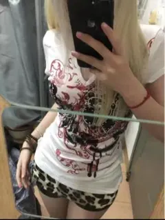 Мサイズ　ホワイト Vネック Tシャツ グラフィックダークコア　KSG系