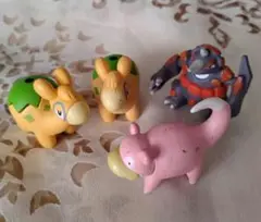 吉野家コラボ　ポケモン ミニフィギュア 4体　ポケどん