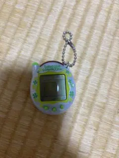 Tamagotchi Connection グリーン/ホワイト