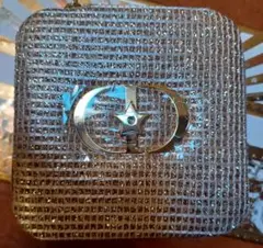 Item thumbnail for item 5a88f1c8-f096-47fc-80a3-c1eb888fb59c