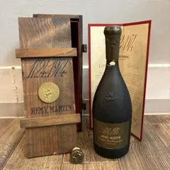 REMY MARTIN レミーマルタン 1724-1974 250周年記念ボトル レミーマルタン 1724-1974 250周年記念ボトルのレビュー・感想