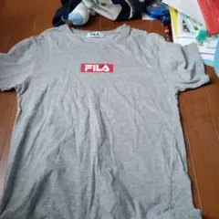 FILA グレー Tシャツ ロゴ入り