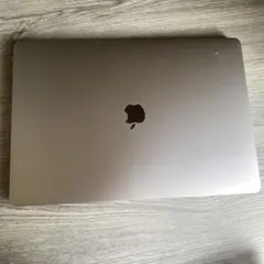 MacBook Pro 15インチ？　2018 ジャンク