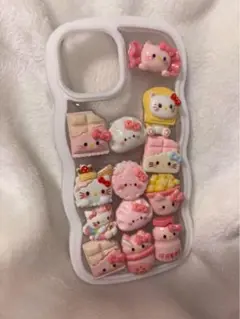 iPhone 15 キャラクターケース　キティ