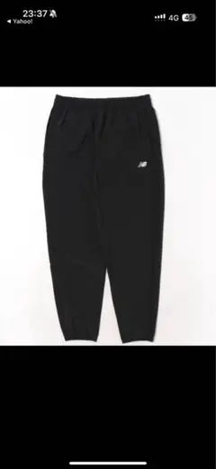 New Balance ブラック ジョガーパンツ