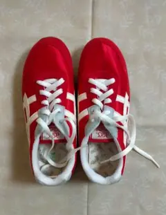 asics 赤スニーカー　23cm