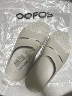 OOFOS オリジナルスポーツサンダル M9 ベージュ