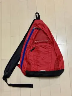 UNITED COLORS OF BENETTON ワンショルダーバッグ　レッド